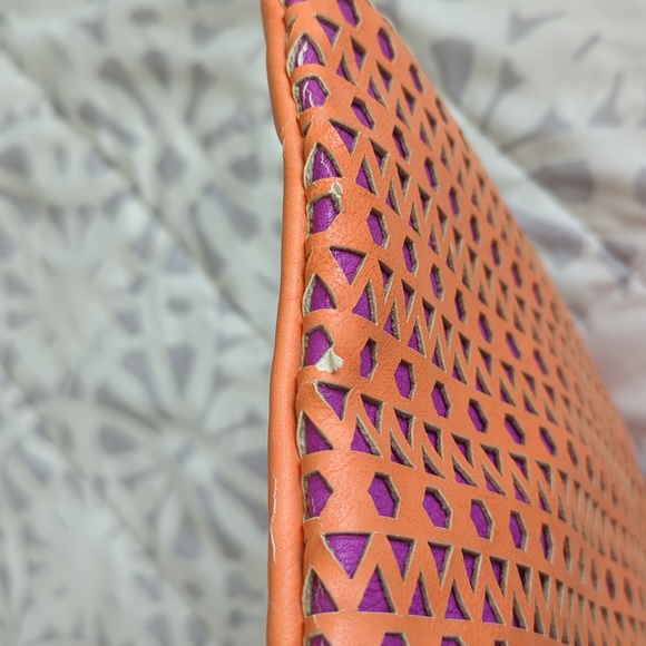 Shiraleah Color Block Clutch. - Picture 8 of 8